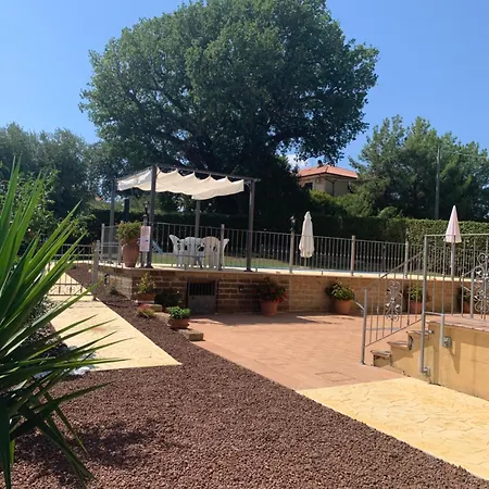 Cerquatonda Κατάλυμα σε φάρμα *