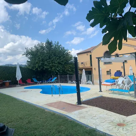 Cerquatonda ファームステイ *